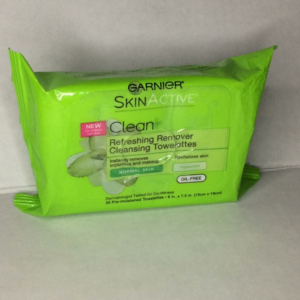 🐶 $4 🐶 Garnier Skin Active